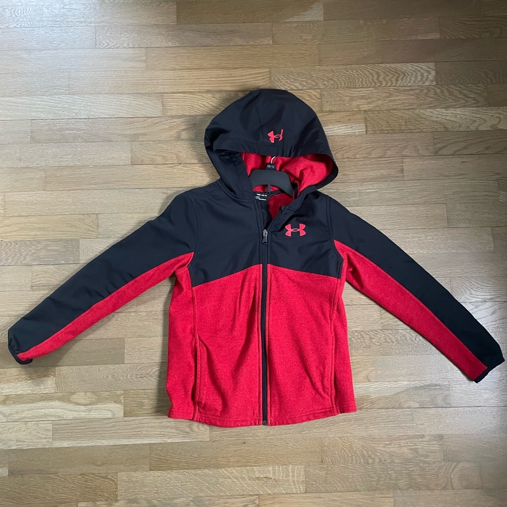 Youth boys MEDIUM light weight Under Armour jacket- great condition!